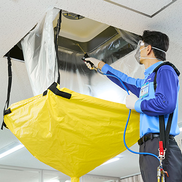 ダスキンの業務用エアコンクリーニング:専門の道具と知識で内部までリフレッシュ