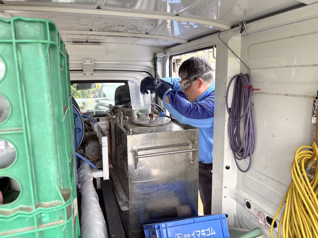 ポンプ車タンクで薬剤調合